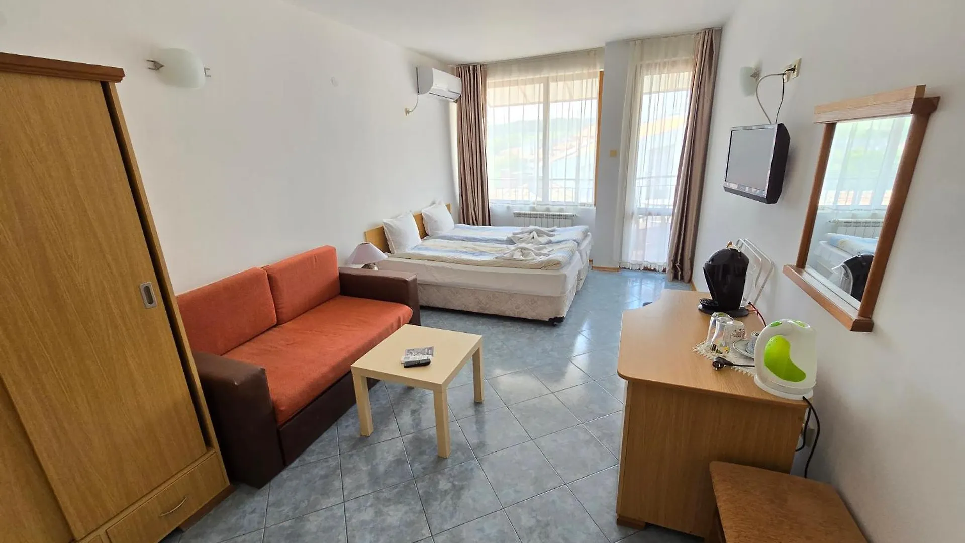 סוזופול Elena Guest House