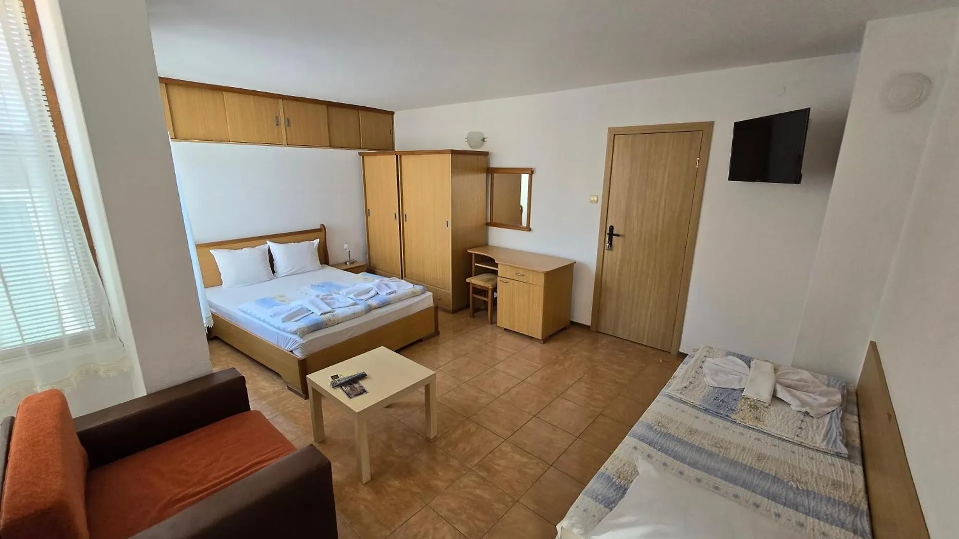 סוזופול Elena Guest House